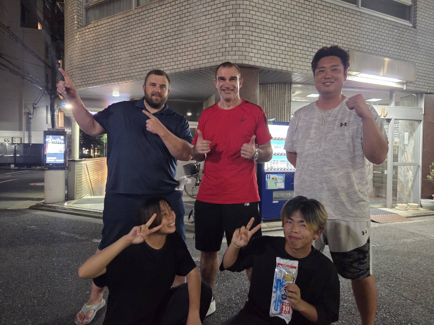 海外ゲストと交流するLumièreメンバー