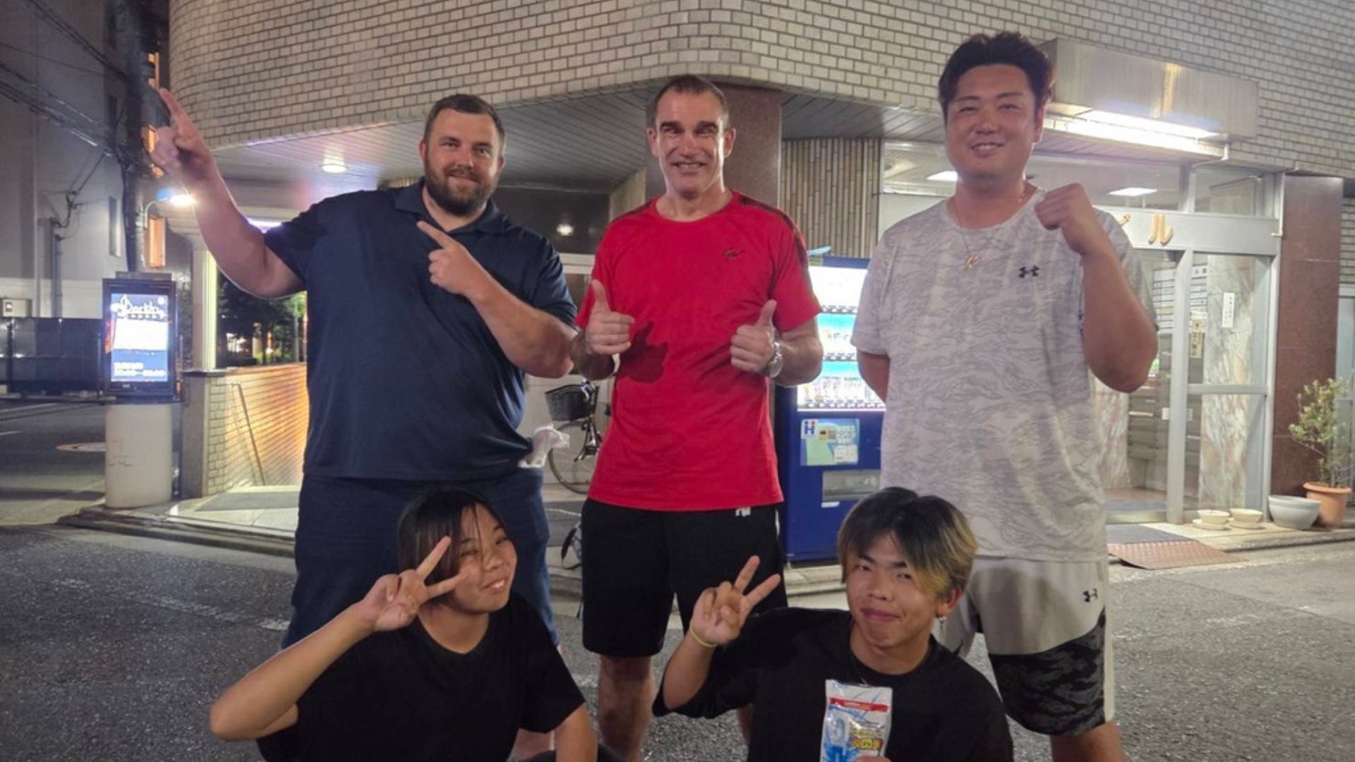 みなさんの前で一緒にヲタ芸をやってきました! Slide image